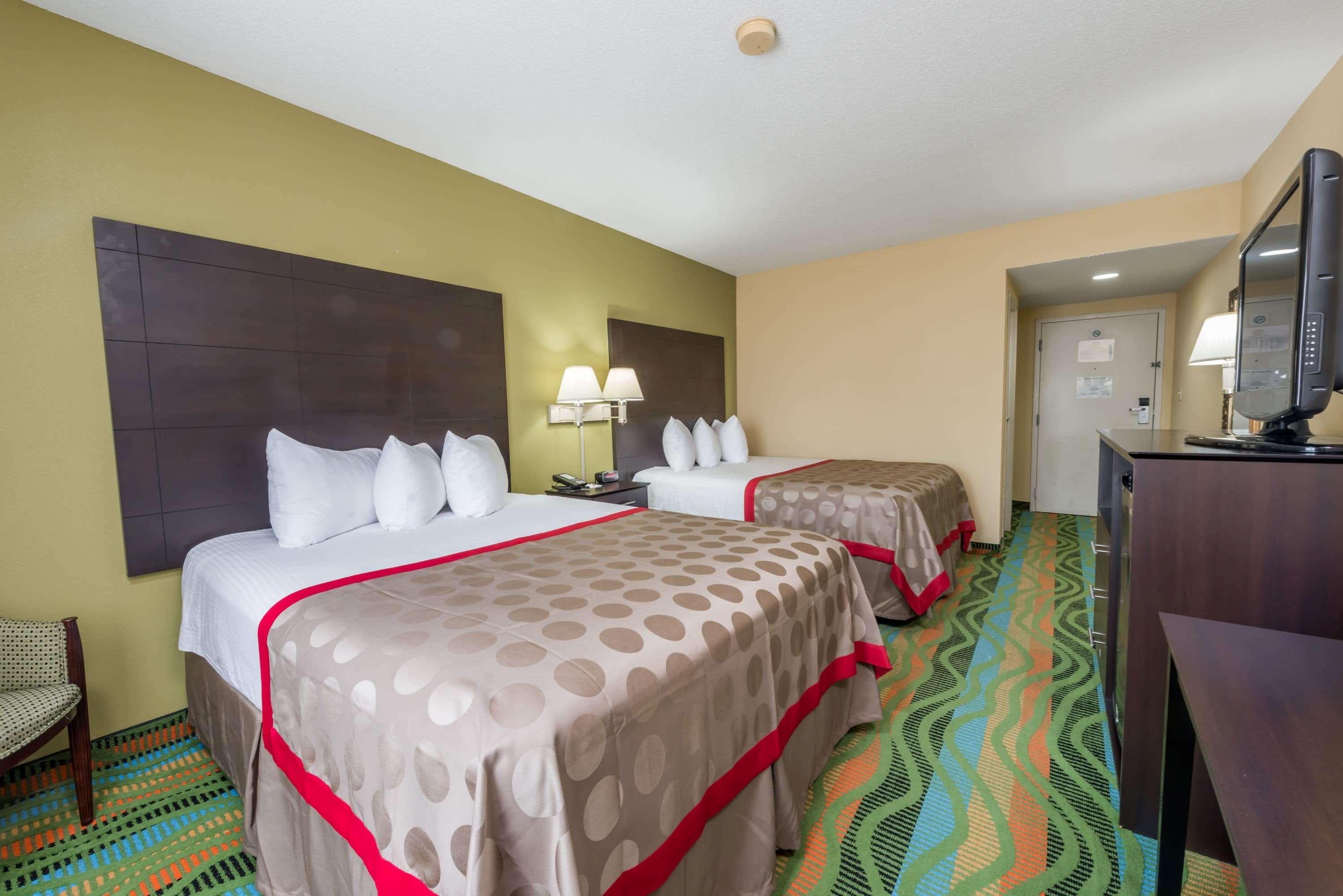 Ramada By Wyndham Vandalia Esterno foto